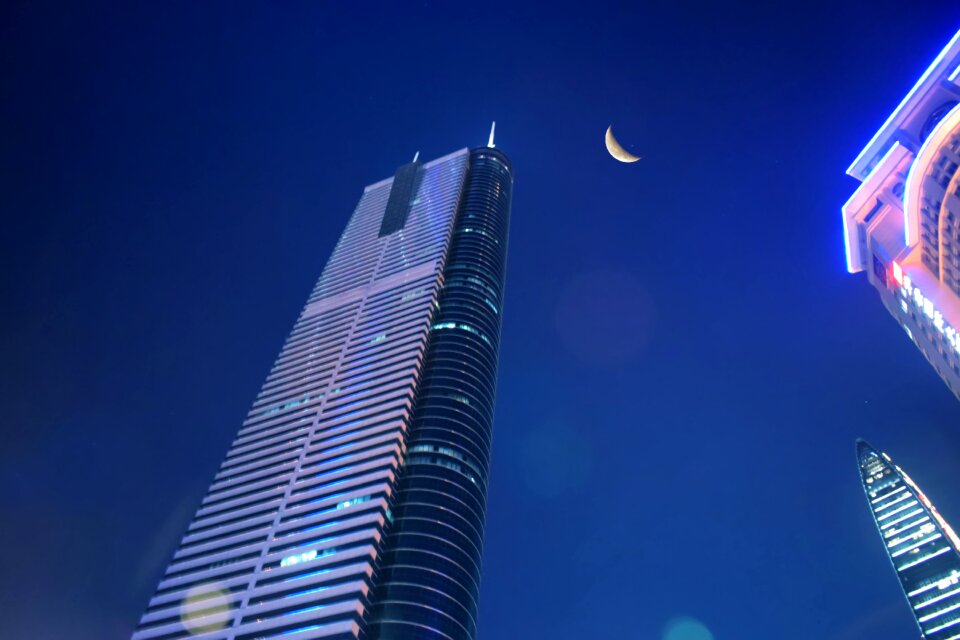 Night building shenzhen
