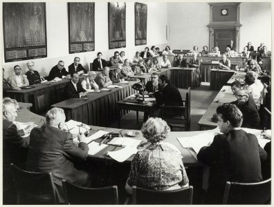 Openbare vergadering van de Commissie Volkshuisvesting. NL-HlmNHA 54011870