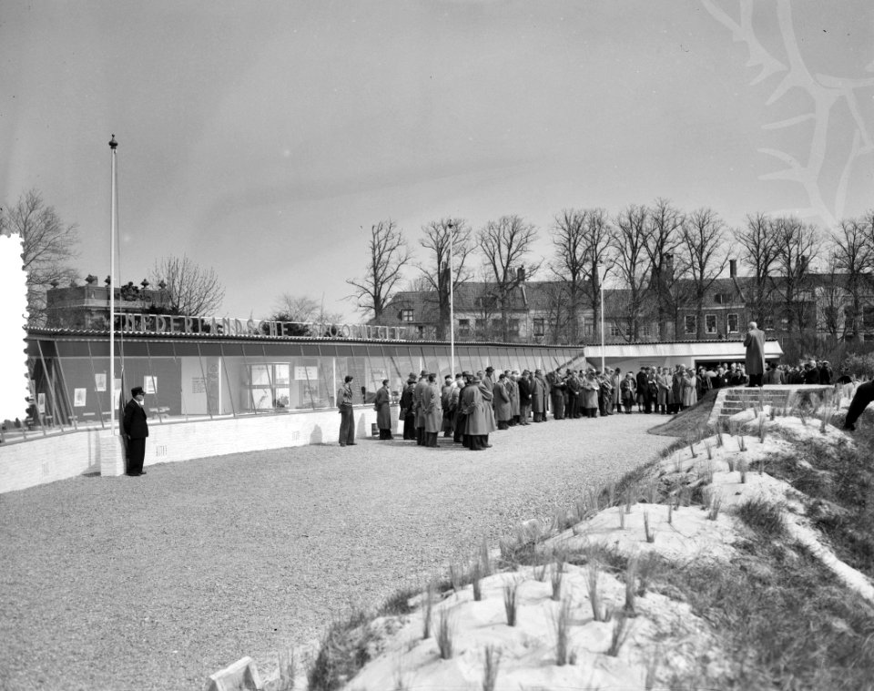 Opening paviljoen spoorwegen in Miniatuur Middelburg Walcheren, Bestanddeelnr 907-7213