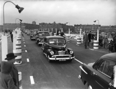 Opening nieuwe weg naar Utrecht door Minister Algera, Bestanddeelnr 906-3712