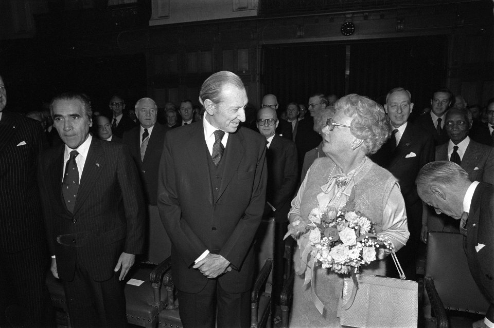 Opening nieuw gebouw Internationaal Gerechtshof in Den Haag koningin Juliana i, Bestanddeelnr 929-6545