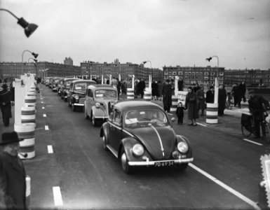 Opening nieuwe weg naar Utrecht door Minister Algera, Bestanddeelnr 906-3705