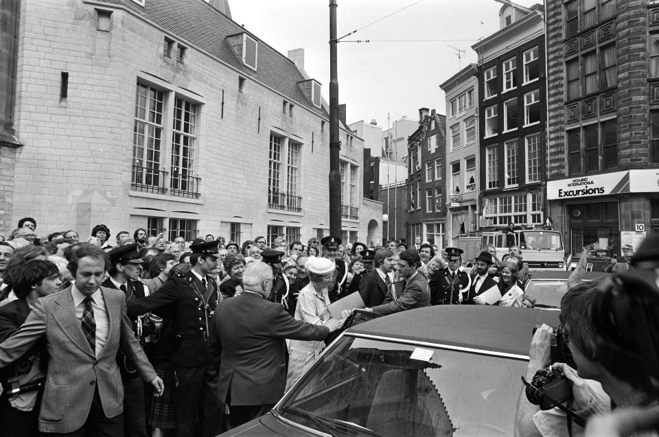 Opening Nieuwe Kerk in Amsterdam in aanwezigheid van de Koninklijke familie Pri, Bestanddeelnr 930-7776