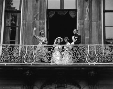 Opening Staten Generaal (balcon Paleis Lange Voorhout, Bestanddeelnr 909-8534