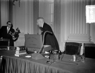 Opening Staten-Generaal. Miljoenennota. Minister van Financiën Johan van de Kie…, Bestanddeelnr 905-3100