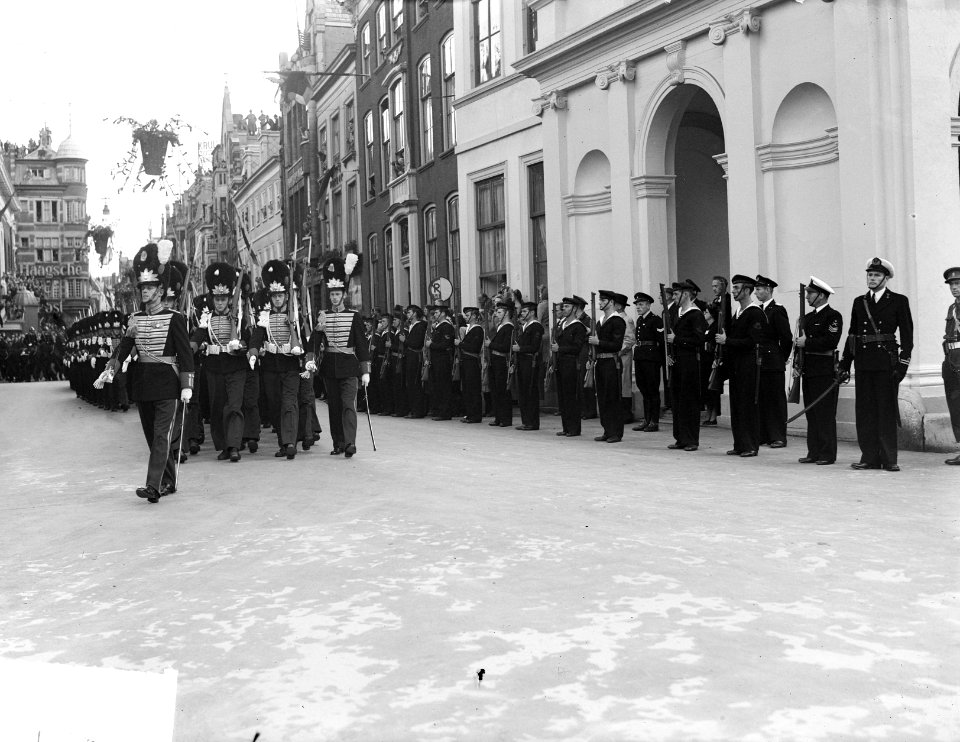 Opening Staten Generaal. Marine en Grenadiers, Bestanddeelnr 903-0144