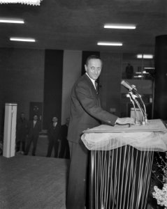 Opening nieuwe Renaultfabriek, Bestanddeelnr 910-9640
