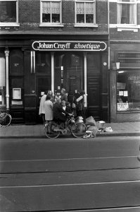 Opheffingsuitverkoop schoenwinkel J Cruyff Amsterdam, Bestanddeelnr 925-0097