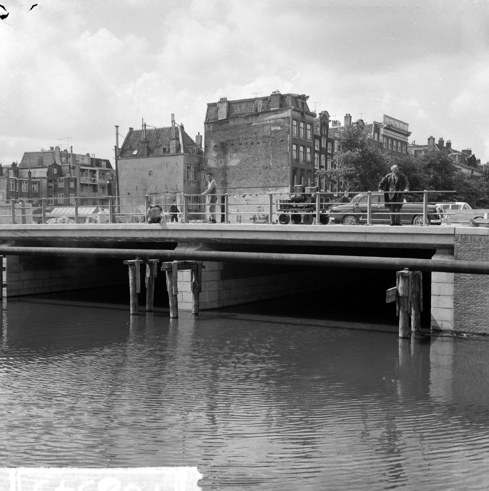 Operatie Weesperstraat werk aan de bruggen, brug over de Nieuwe Keizersgracht, Bestanddeelnr 916-6349