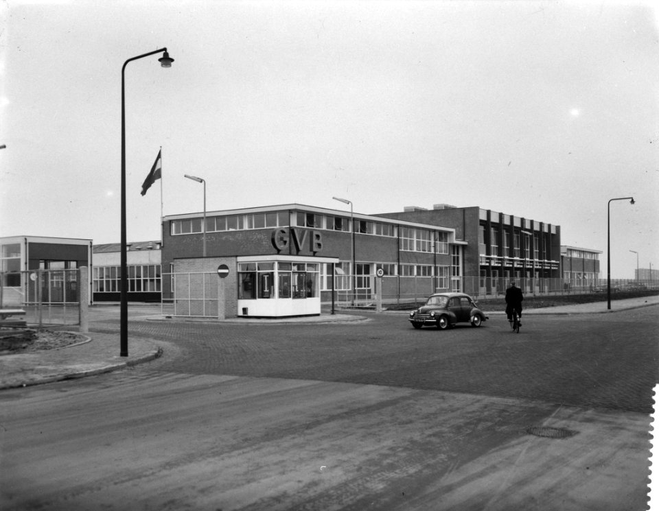 Opening nieuwe autobusgarage in Amsterdam West, Bestanddeelnr 909-9852