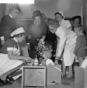 Opening nieuw Streekziekenhuis te Gorkum door Prinses Beatrix, Bestanddeelnr 911-7414