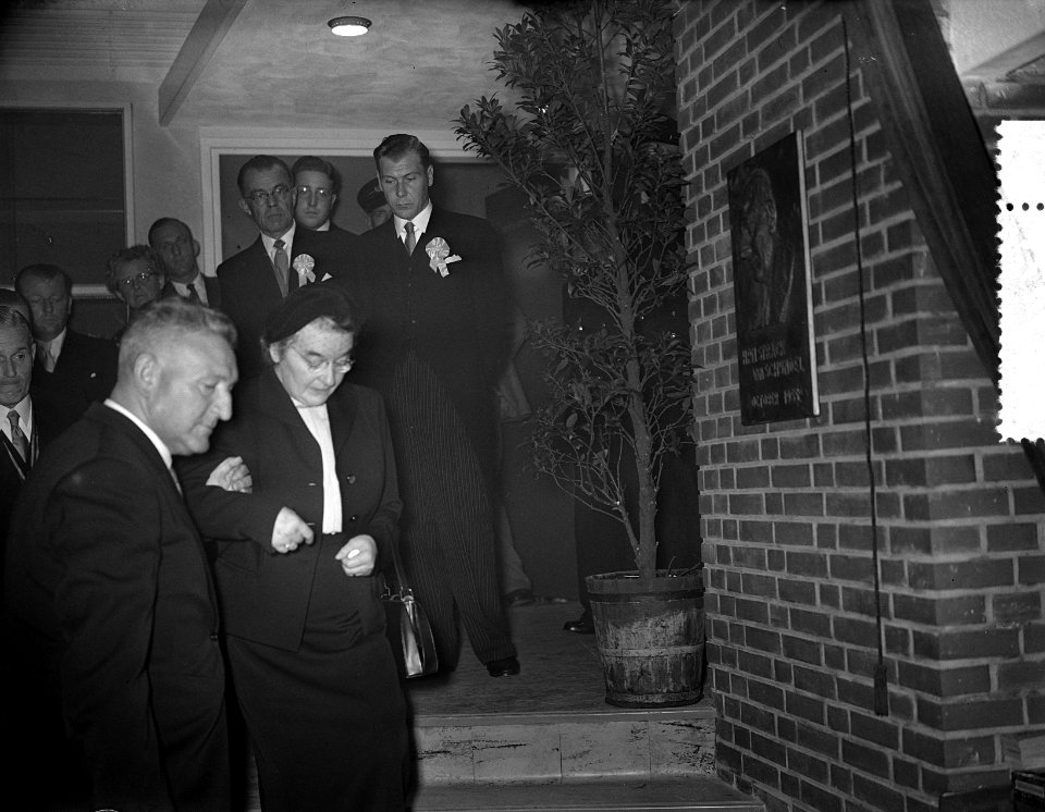 Opening nieuw Kegelhuis door wethouder Van Wijck, Bestanddeelnr 934-5696