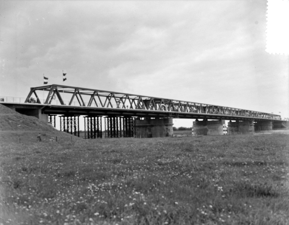 Opening nieuwe brug over Maas bij Gennep, Bestanddeelnr 907-1395