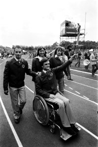 Opening Olympische Spelen voor Gehandicapten in Arnhem Nederlandse deelnemers m, Bestanddeelnr 930-8892