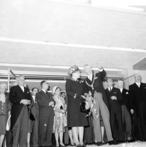 Opening Nieuw Stadhuis te Velsen door prinses Margriet, Bestanddeelnr 918-2225