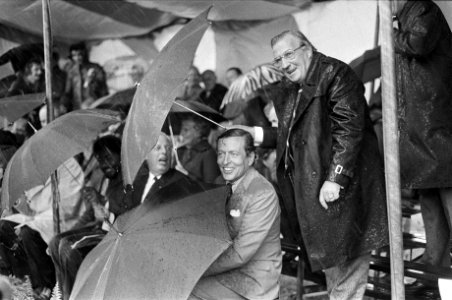 Opening Koninkrijks Spelen 1974 in Amsterdam op terrein SDW door Prins Claus C, Bestanddeelnr 927-3799