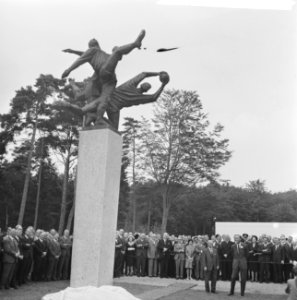 Opening KNVB-sportcentrum te Zeist door prins Bernhard, Bestanddeelnr 918-1903