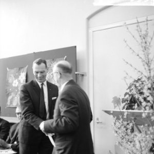 Opening Lagere Tuinbouwschool aan de Haverlandstraat te Rotterdam, mr De Vries , Bestanddeelnr 916-1953