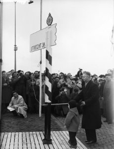 Opening nieuwe weg naar Utrecht door Minister Algera, Bestanddeelnr 906-3708