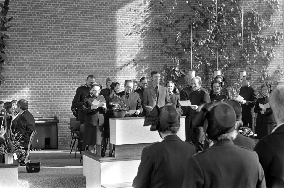 Opening Leger des Heils corpsgebouw aan Burgemeester Vening Meineszlaan te Amste, Bestanddeelnr 926-3113