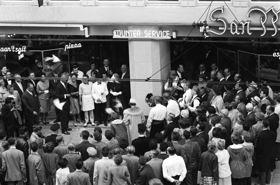 Opening nieuw Italiaans restaurant in de Vijzelstraat Amsterdam, Bestanddeelnr 911-5112