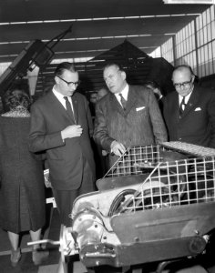 Opening Landbouwwerktuigtentoonstelling in de RAI door dr ir G de Bakker appa, Bestanddeelnr 915-9665
