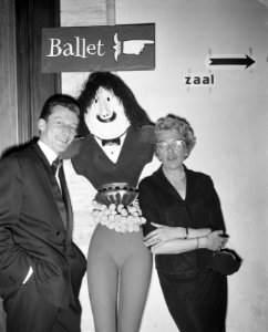 Opening van de 26e Boekenweek in het Concertgebouw te Amsterdam, bal na, Harry M, Bestanddeelnr 912-1385