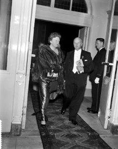 Opening van de 26e Boekenweek in het Concertgebouw te Amsterdam, mr A de Roos , Bestanddeelnr 912-1376
