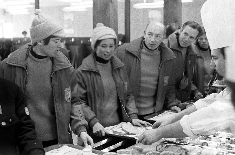 Opening Olympische winterspelen te Grenoble, Kaiser, Burgmeijer, Quarles van Uff, Bestanddeelnr 921-0551