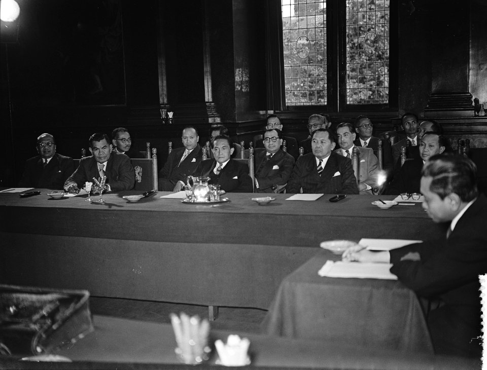 Opening Unie Conferentie in Binnenhof, Indonesie delegatie, Bestanddeelnr 906-5557