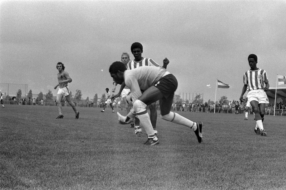 Opening Koninkrijks Spelen 1974 in Amsterdam op terrein SDW door Prins Claus v, Bestanddeelnr 927-3802