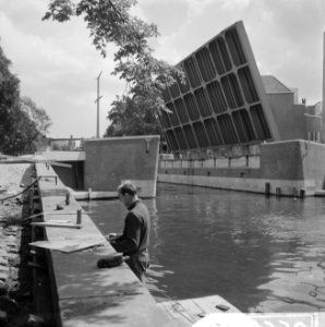 Operatie Weesperstraat werk aan de bruggen, brug over de Nieuwe Herengracht, Bestanddeelnr 916-6350