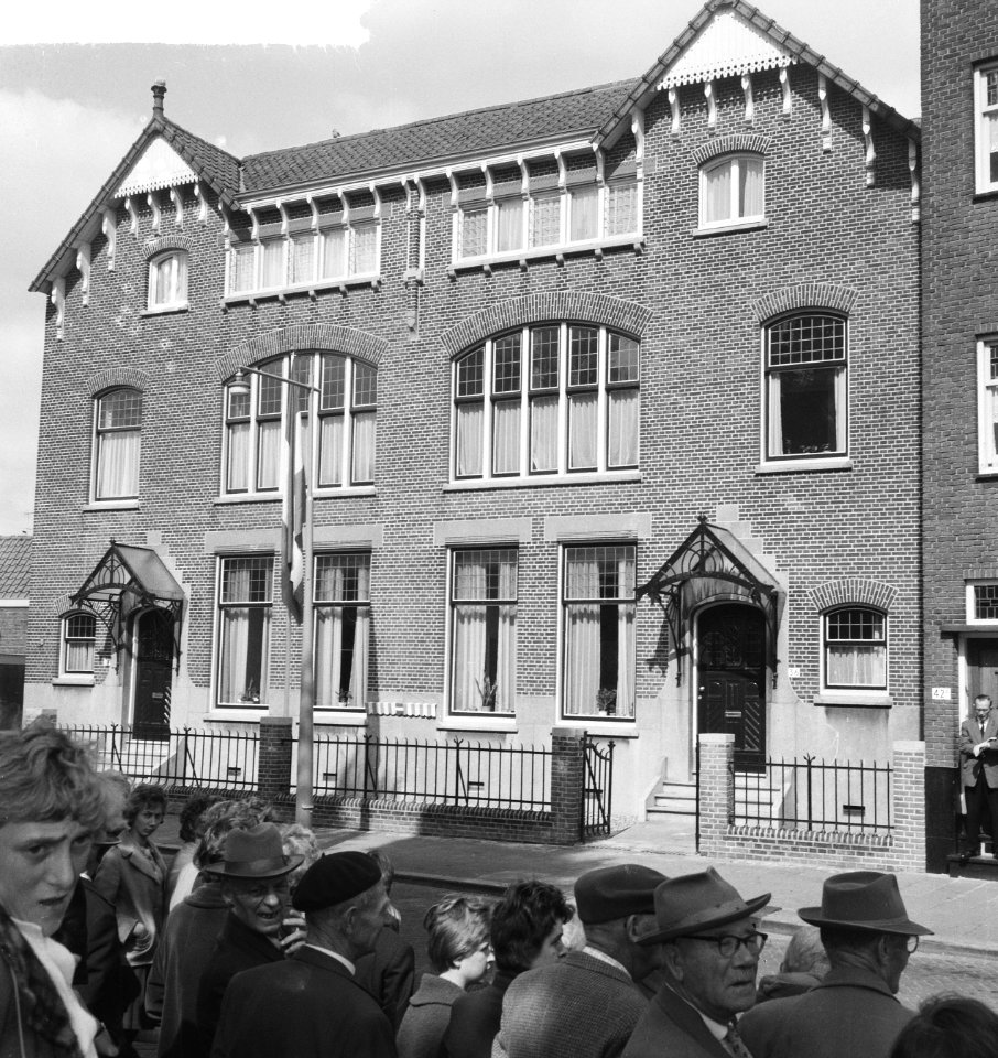 Opening tehuis voor geestelijk gehandicapten De Schuilplaats te Rotterdam, Bestanddeelnr 912-6057
