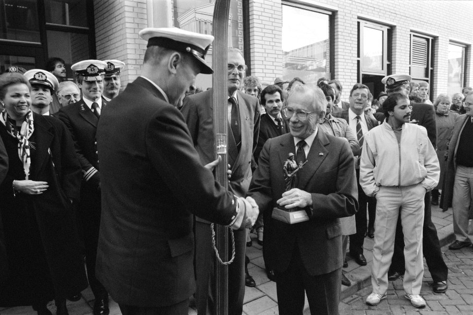 Opening tentoonstelling winteroefening mariniers in Den Haag, Bestanddeelnr 934-1674