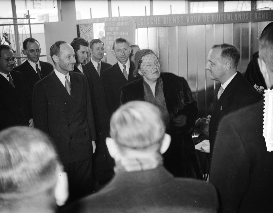Opening Julianahal Jaarbeurs door Hare Majesteit de Koningin, Bestanddeelnr 907-6392