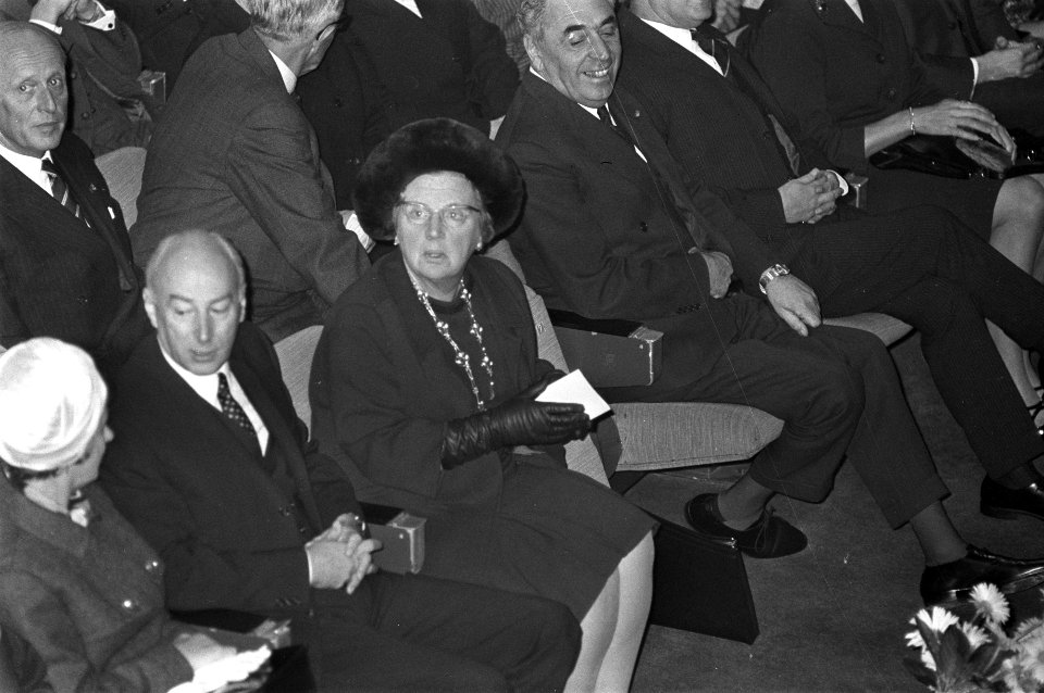 Opening IJ tunnel door koningin Juliana Hare Majesteit in RAI Congrescentrum, na, Bestanddeelnr 921-8122