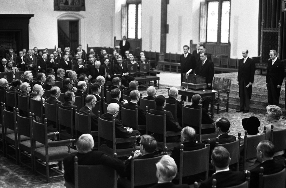 Opening in de Ridderzaal door minister van Binnenlandse Zaken Beernink, Bestanddeelnr 924-5394