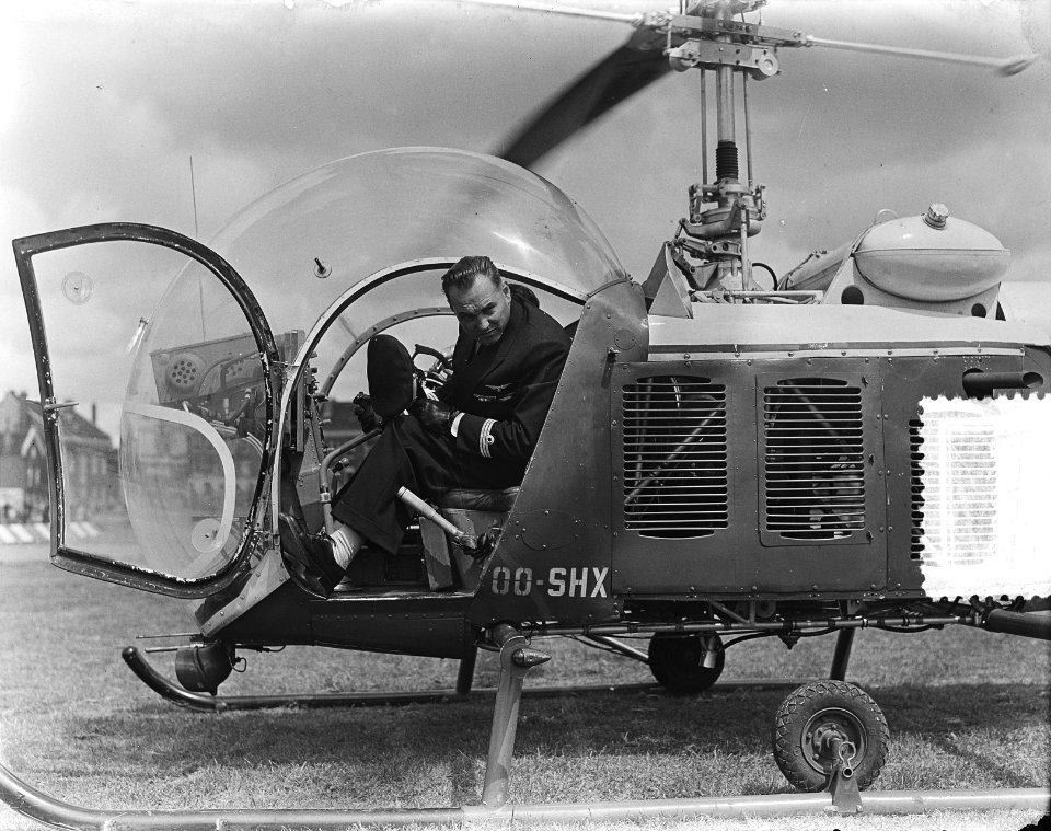 Opening Helicopterdienst Rotterdam-Brussel. Piloot Tremere (Belg), Bestanddeelnr 905-8632