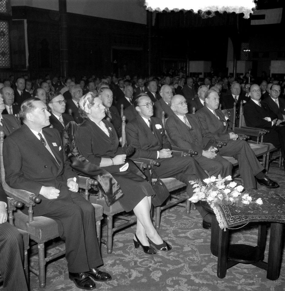 Opening in aanwezigheid van koningin Juliana en prins Bernhard, Bestanddeelnr 906-0233