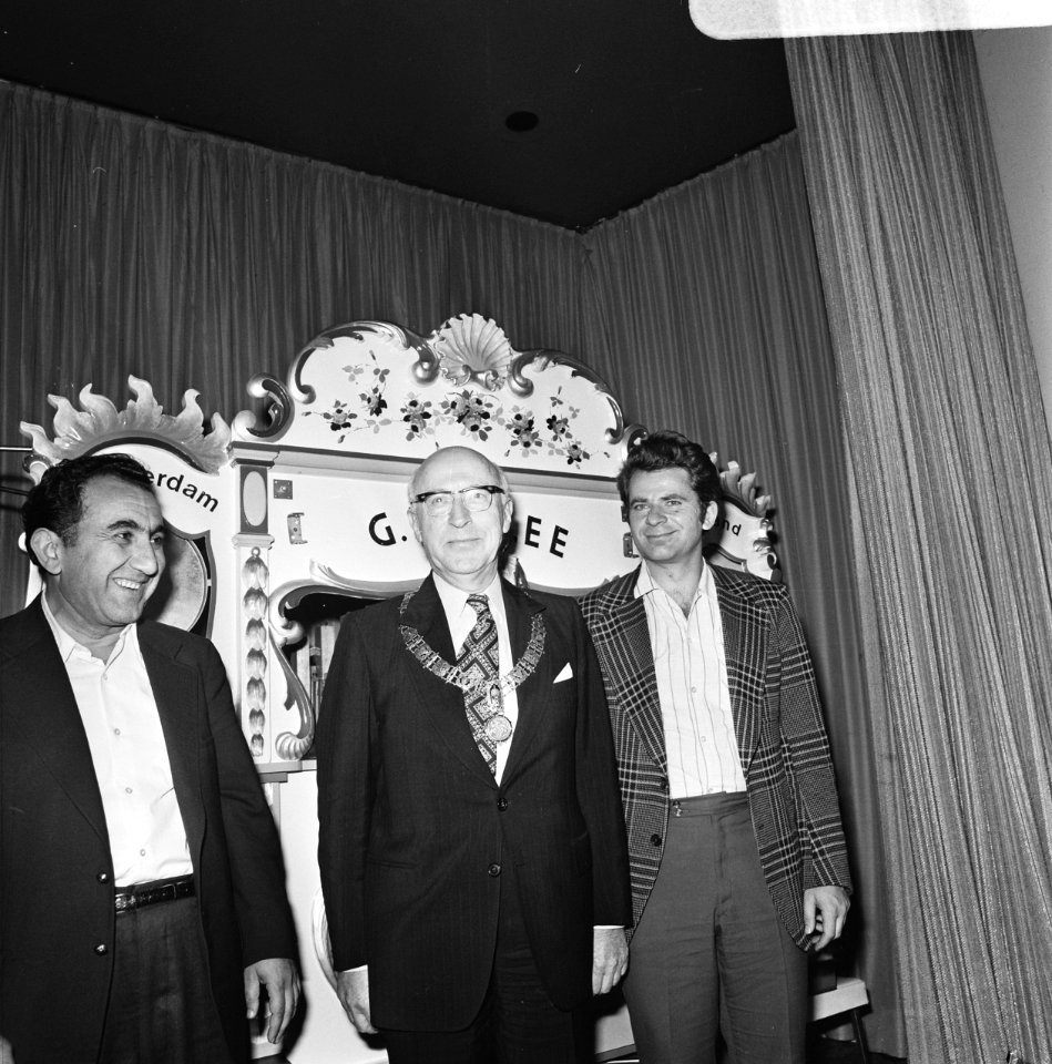 Opening IBM-schaaktoernooi in Hiltonhotel te Amsterdam, vlnr Petrosjan, Burg, Bestanddeelnr 926-5488