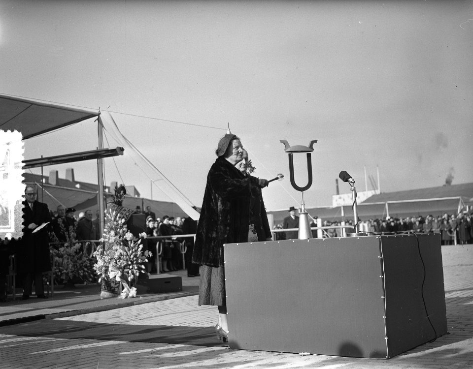 Opening Julianahal Jaarbeurs door Hare Majesteit de Koningin, Bestanddeelnr 907-6382