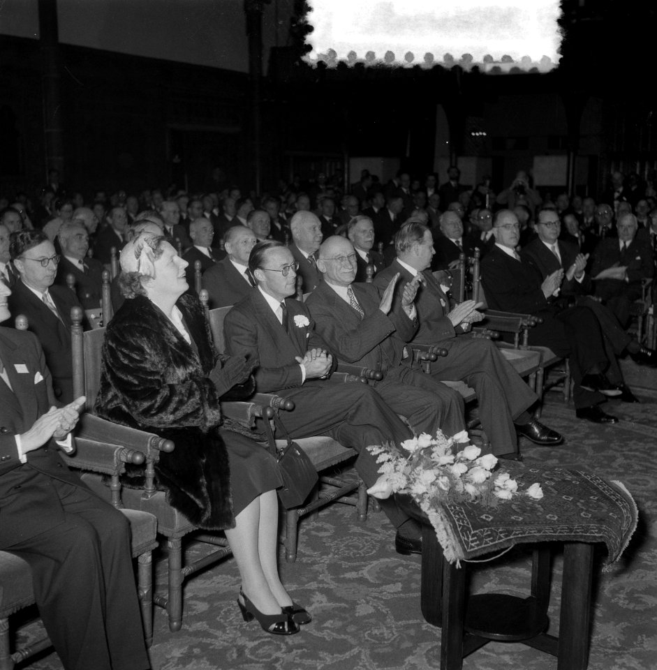 Opening in aanwezigheid van koningin Juliana en prins Bernhard, Bestanddeelnr 906-0231