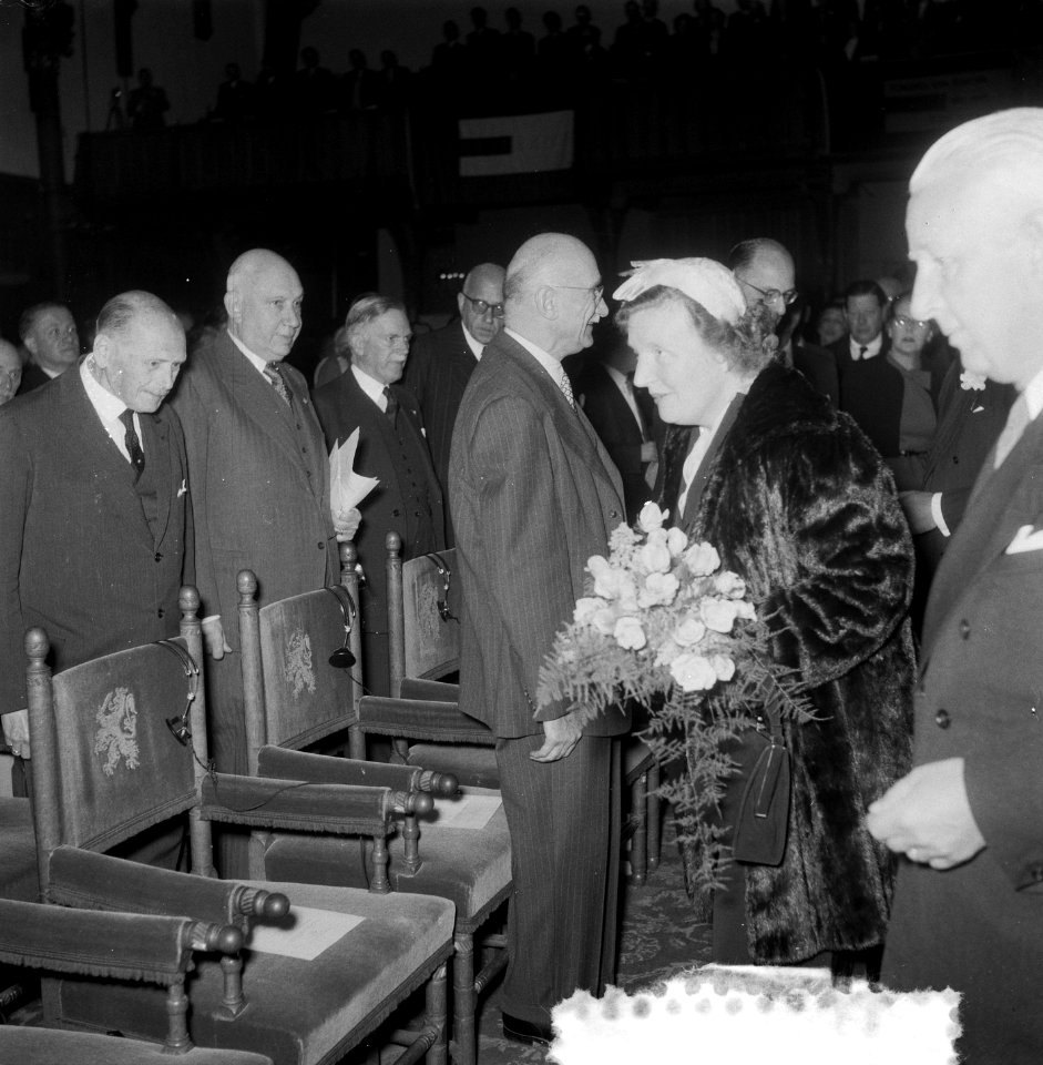 Opening in aanwezigheid van koningin Juliana en prins Bernhard, Bestanddeelnr 906-0234