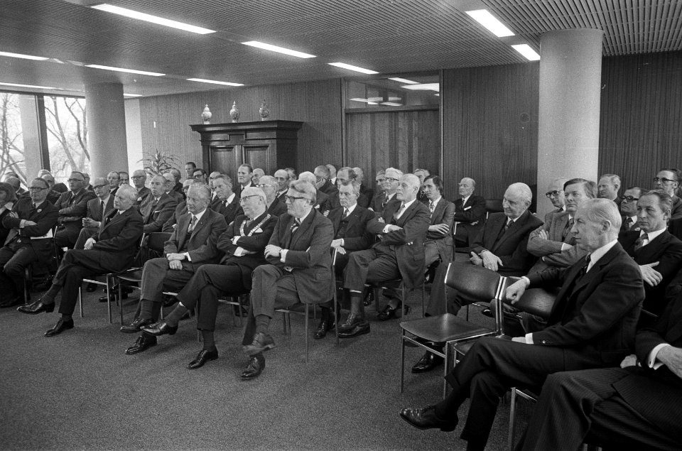 Opening hoofdkantoor Westland Utrecht Hypotheekbank , Sarphatistraat Amsterdam, , Bestanddeelnr 927-0626