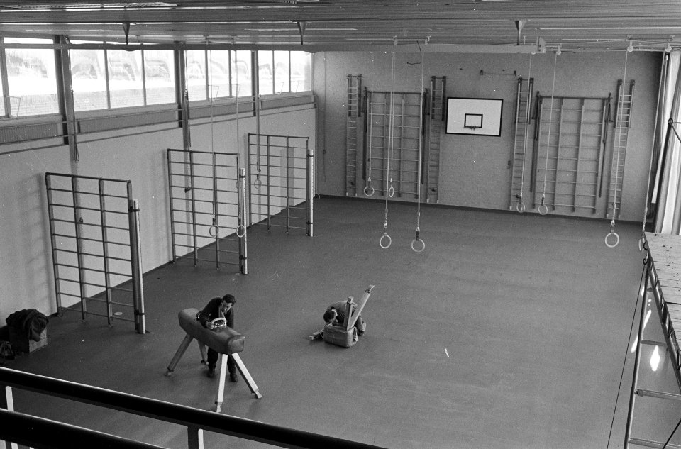 Opening Haagse Academie voor Lichamelijke Opvoeding . Gymnastieklokaal, Bestanddeelnr 914-7024