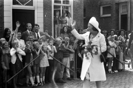 Opening Grote of Martinikerk te Doesburg door prinses Beatrix , Beatrix tijdens , Bestanddeelnr 925-8469