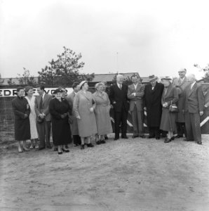 Opening toetsbedrijf voor de Pluimveeteelt in Putten door secretaris generaal Dr, Bestanddeelnr 909-5596