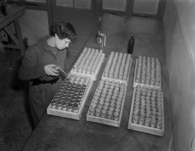 Opdrachten Pyrotechniek ( heer Torenvliet ) Rotterdam, Bestanddeelnr 906-1277
