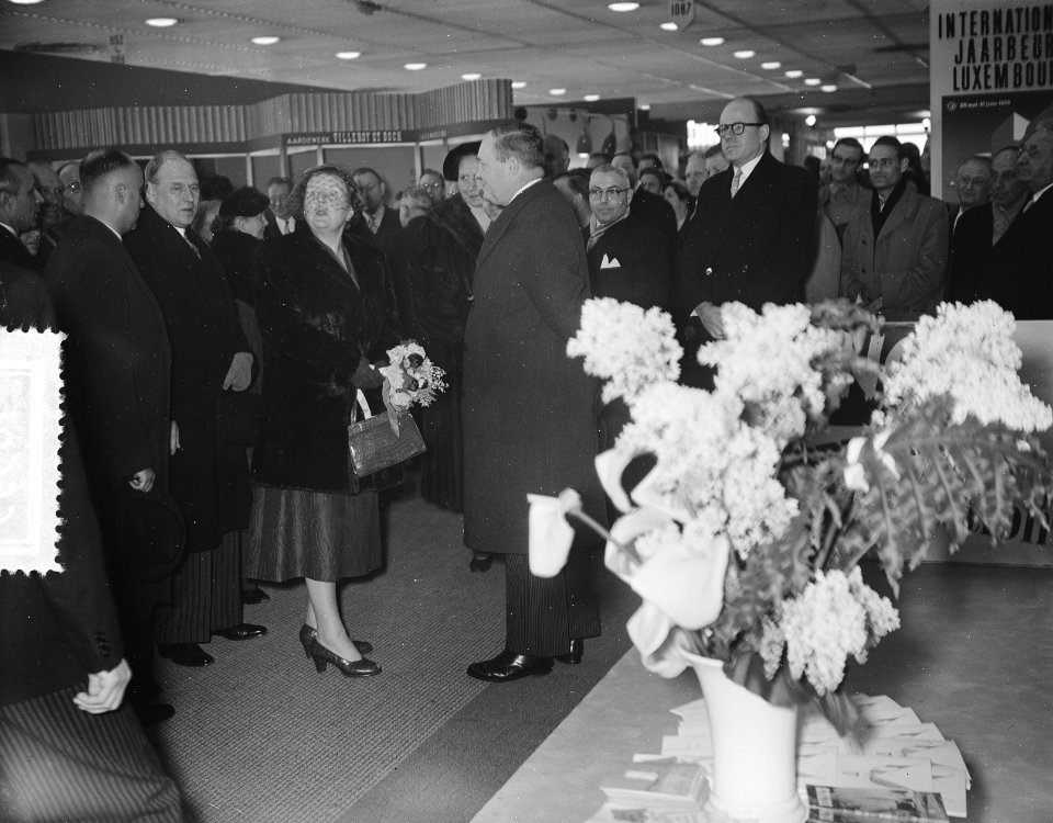 Opening Julianahal Jaarbeurs door Hare Majesteit de Koningin, Bestanddeelnr 907-6393