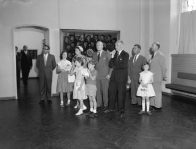 Opdrachten Nederlandse Emigratiedienst Den Haag Minister Downer , Rijksmuseum, Bestanddeelnr 910-4670